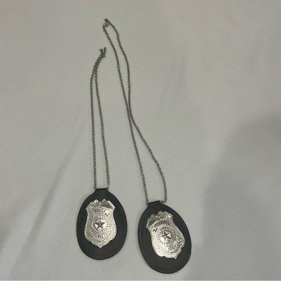 Halloween Costume Set Police tags and prisoner tee (Adult L) - Picture 3 of 3